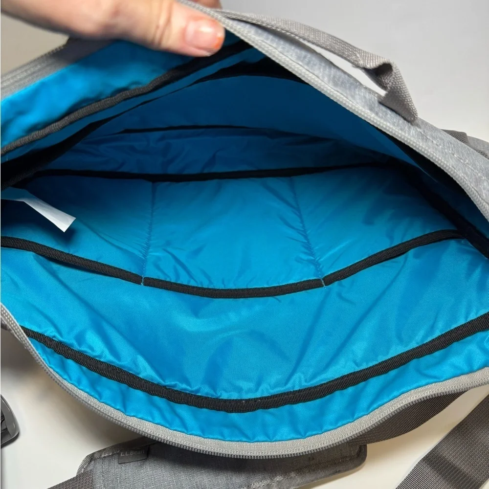 L.L.Bean Comfort Carry Messenger Bag in grey